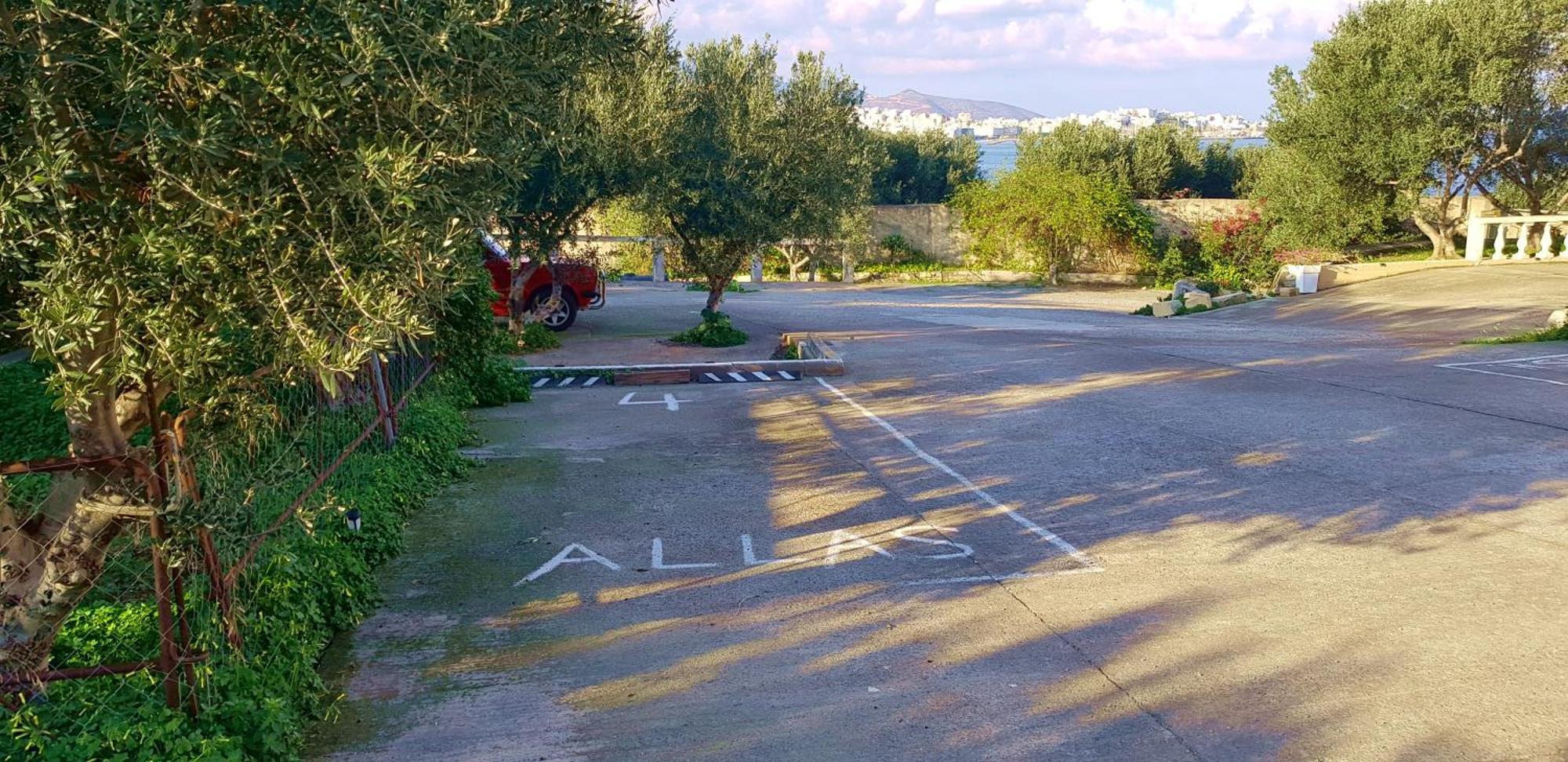 Allas, Guest Art * Ágios Nikólaos