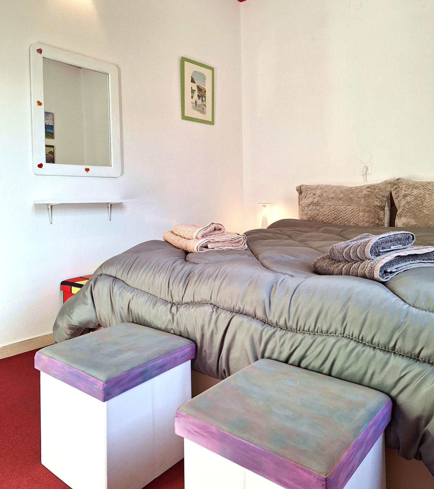 דירה Allas, Guest Art